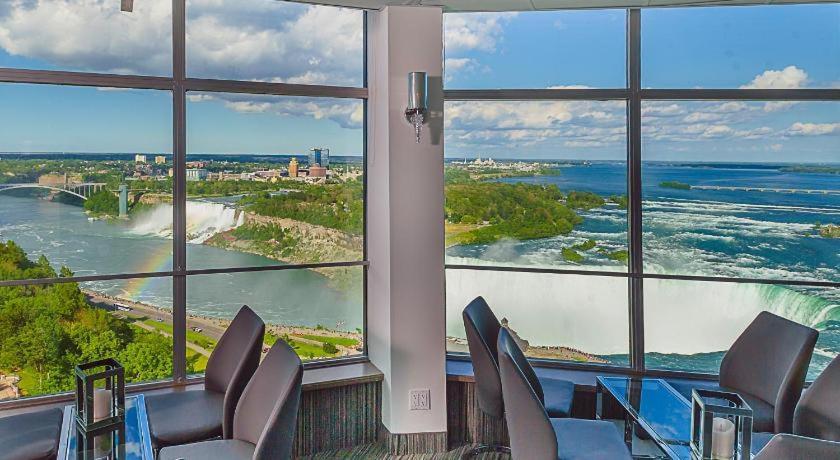 Tower Hotel At Fallsview Ниагара-Фолс Экстерьер фото
